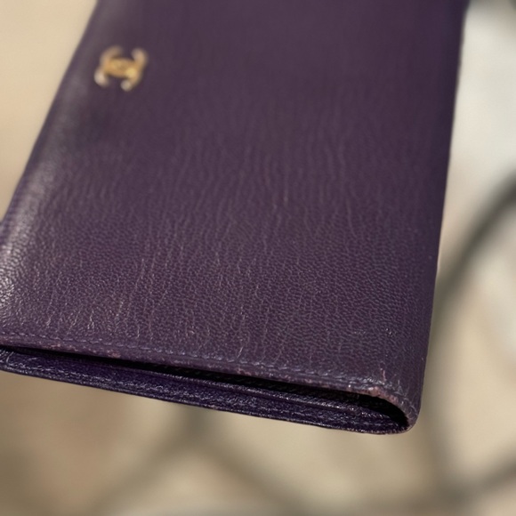 ✨🛍️ Chanel Purple Leather Bifold Wallet - EUC - Picture 3 of 11